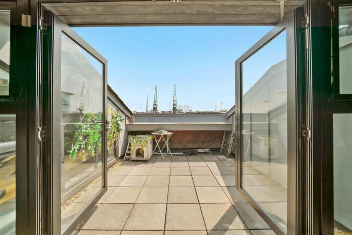 1 Bedroom Flat To Rent In K Warehouse, Royal Victoria Dock, E16