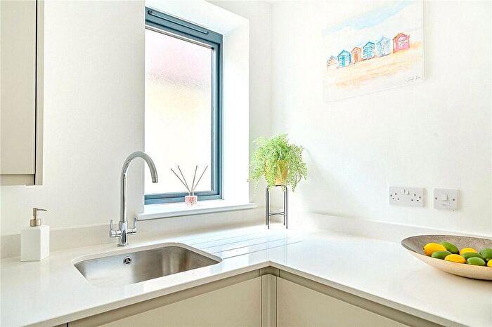 1 Bedroom Apartment For Sale In Forest View, London, E4