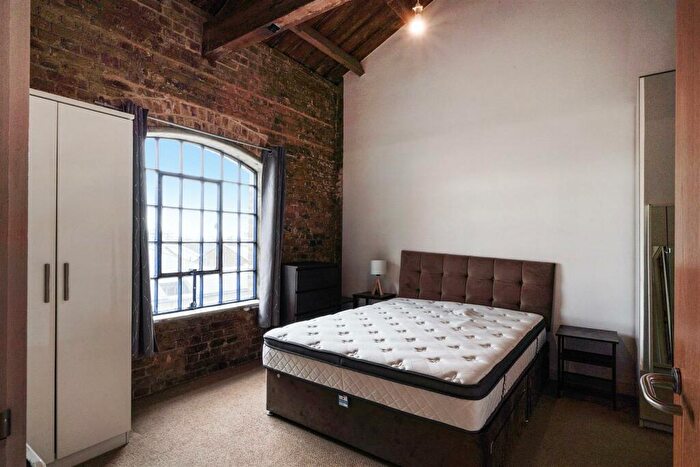 2 Bedroom Apartment For Sale In Warehouse W, Royal Victoria Dock, E16