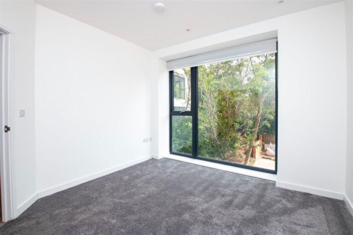 1 Bedroom Flat To Rent In Silbury Boulevard, Milton Keynes, MK9