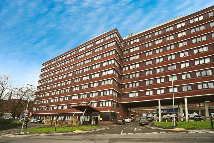 2 Bedroom Flat For Sale In Castle Court, The Minories Dudley, DY2