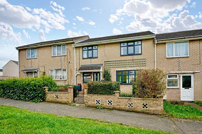 3 Bedroom Terraced House For Sale In The Whaddons, Huntingdon, PE29