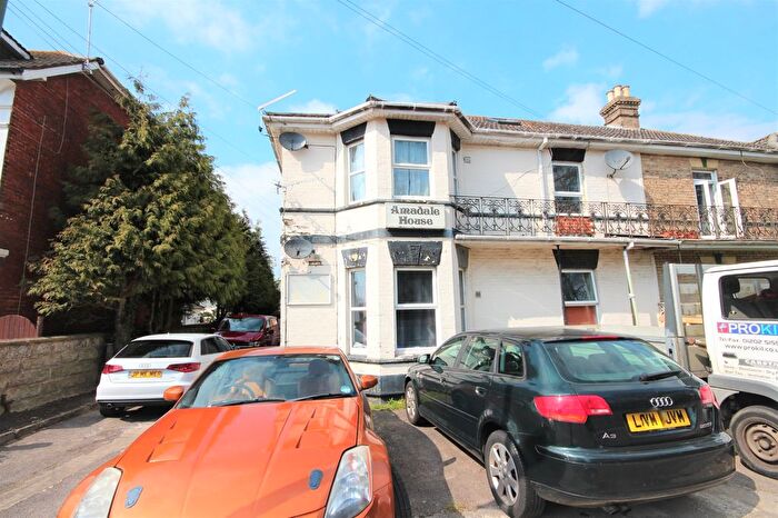 2 Bedroom Flat To Rent In St Clements Road, Bournemouth, BH1