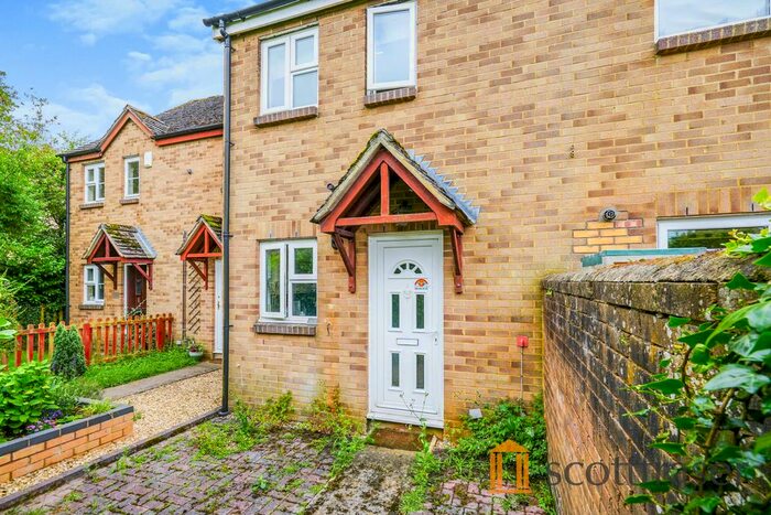 2 Bedroom End Of Terrace House To Rent In Manor Road, Witney, OX28