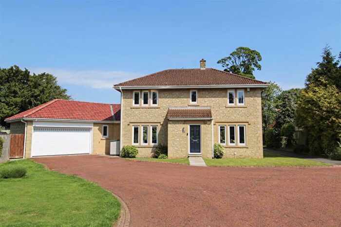 4 Bedroom Detached House For Sale In Beech Close, Melton Park, Gosforth, Newcastle Upon Tyne, NE3