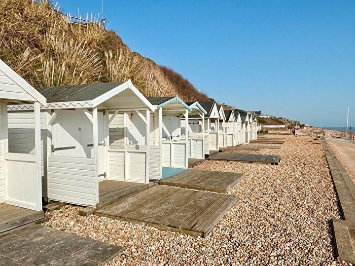 Chalet For Sale In Pages Parade, Bexhill On Sea, TN39