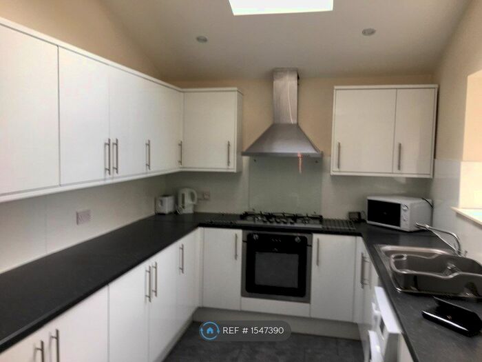 6 Bedroom Flat To Rent In Empress Road, Kensington, Liverpool, L7