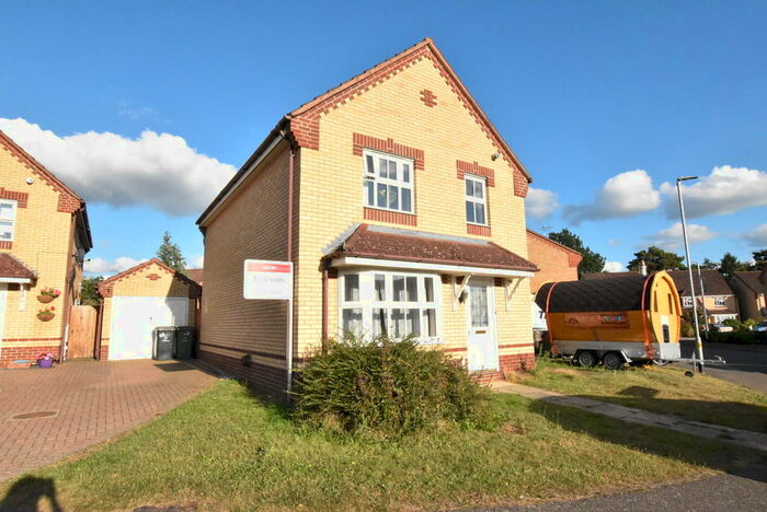 3 Bedroom Detached House To Rent In Coltsfoot Way, Thetford, IP24