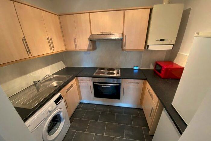 2 Bedroom Flat To Rent In - Elm Avenue, Nottingham, NG3