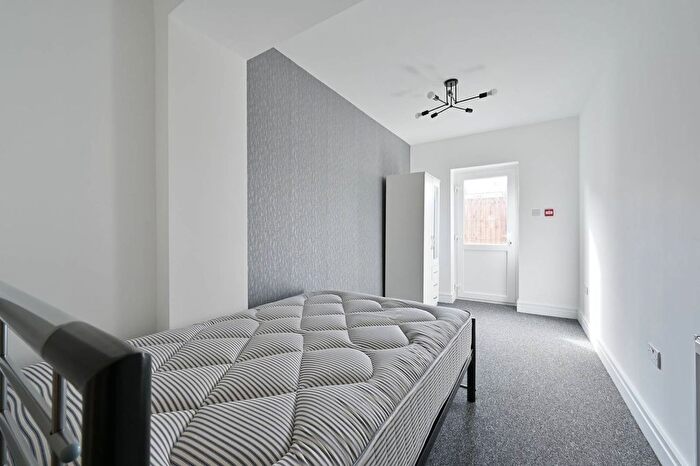 Studio To Rent In Whippendell Road, Watford, WD18