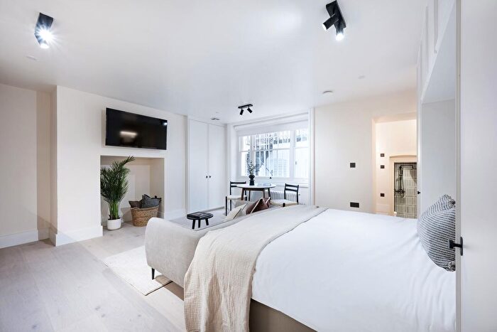 Studio To Rent In Kensington Gardens Sq, W2