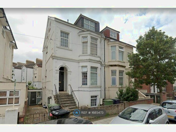 1 Bedroom Flat To Rent In Granada Road, Portsmouth, PO4