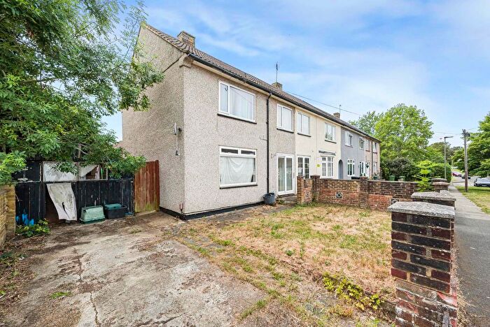 3 Bedroom End Of Terrace House For Sale In Clarendon Green, Orpington, BR5
