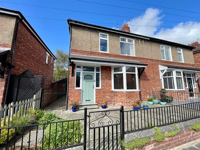 3 Bedroom Semi Detached House For Sale In Holmlands Road, Darlington, DL3