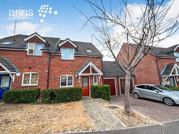 2 Bedroom Semi Detached House To Rent In Scobell Close, Shinfield, RG2