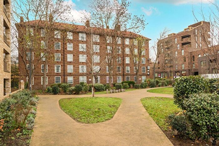 2 Bedroom Apartment For Sale In Frankham Street, London, SE8