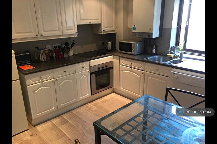 3 Bedroom Flat To Rent In Islington, London, N1