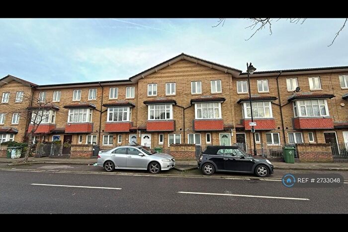 3 Bedroom Terraced House To Rent In Corn Way, London, E11