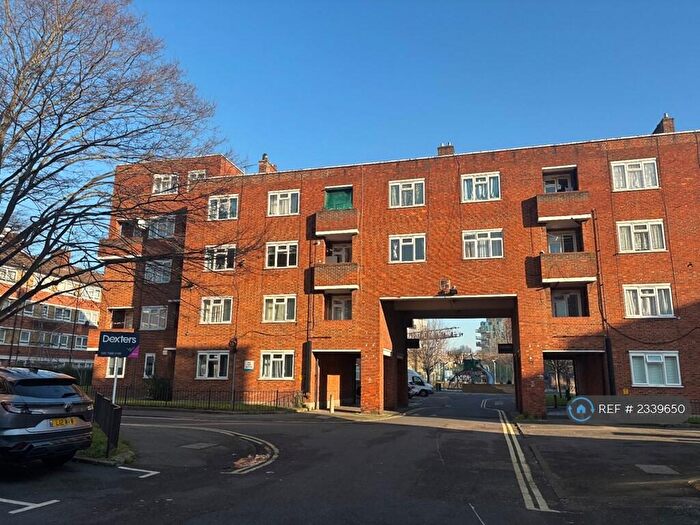 2 Bedroom Flat To Rent In Neckinger Estate, London, SE16