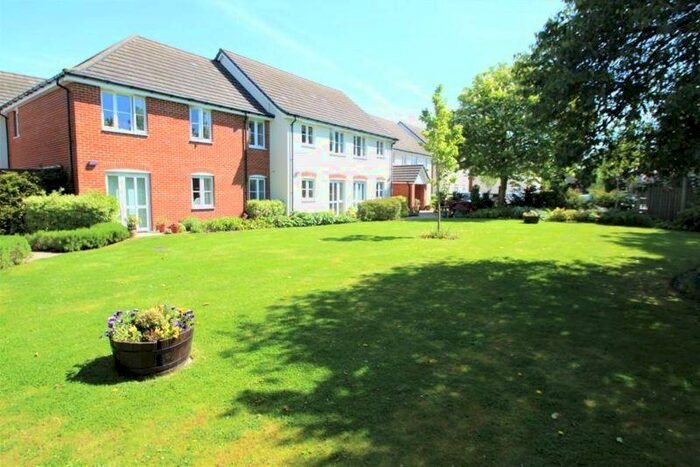 1 Bedroom Retirement Property For Sale In Penn Road, Hazlemere, HP15