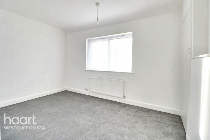 3 Bedroom Terraced House For Sale In Sutton Road, Southend-on-Sea, SS2