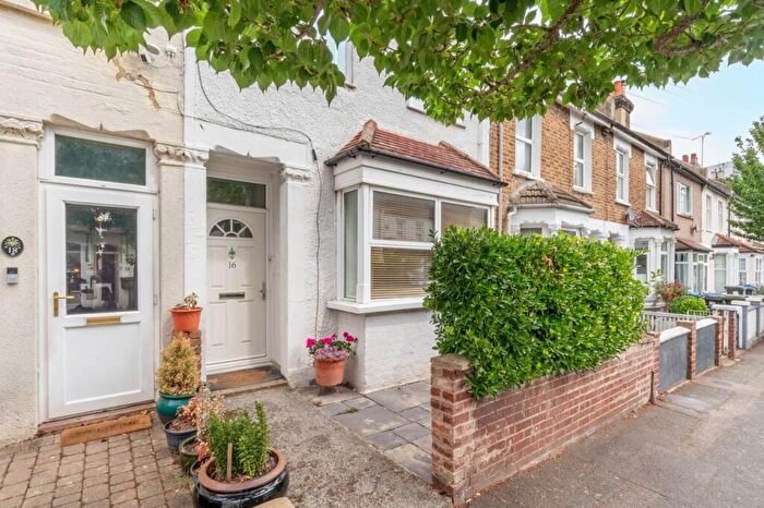 4 Bedroom Apartment To Rent In Brafferton Road, Croydon, CR0