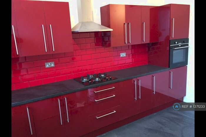 3 Bedroom Flat To Rent In Cross Woodstock Street, Leeds, LS2