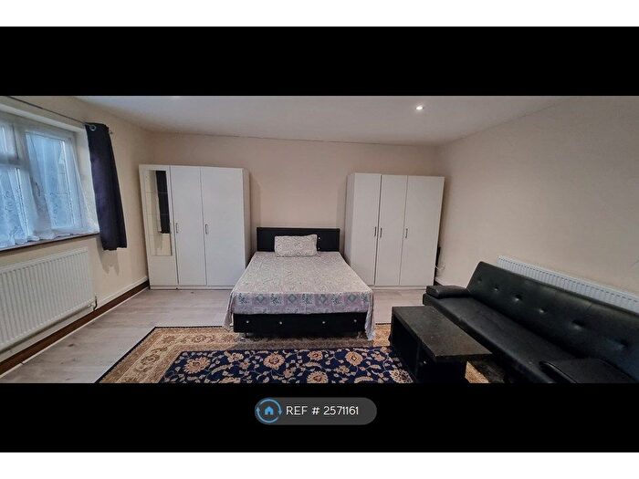 Studio To Rent In Hayes, Hayes, UB3