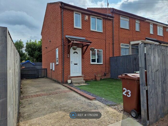 3 Bedroom Semi-Detached House To Rent In Branch Road, Lower Wortley, Leeds, LS12