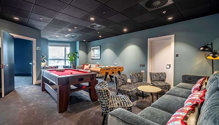 1 Bedroom Flat To Rent In Circus Apartments, West Ferry Circus, E14