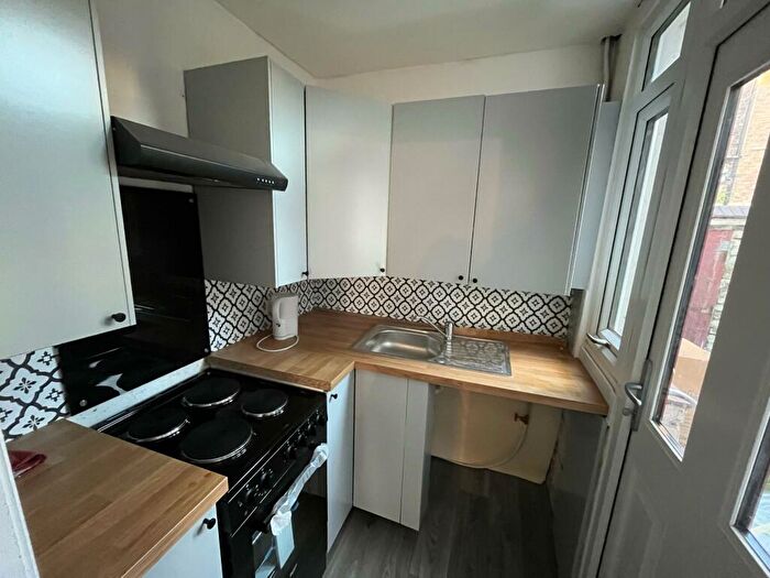 3 Bedroom House To Rent In Sunningdale Road, Liverpool, L15