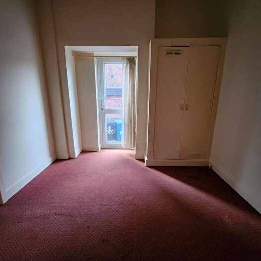 1 Bedroom Flat To Rent In Urmston Lane, Stretford, Manchester, M32