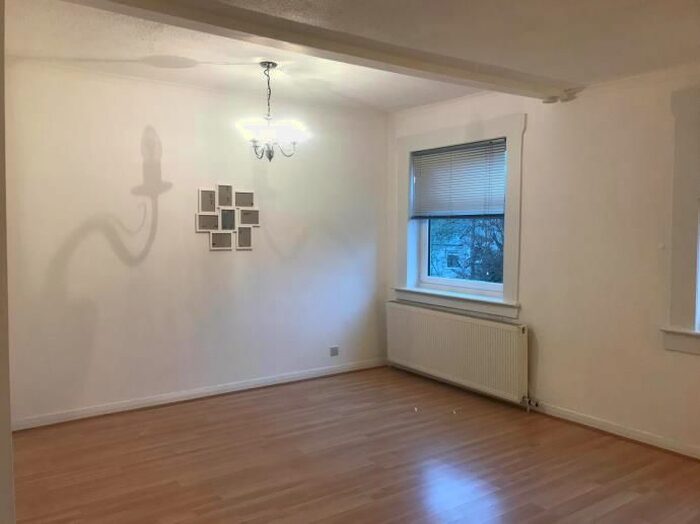 2 Bedroom Flat To Rent In Ashcroft Drive, Glasgow, G44