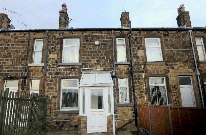 3 Bedroom Terraced House To Rent In Senior Street, Huddersfield, West Yorkshire, HD5