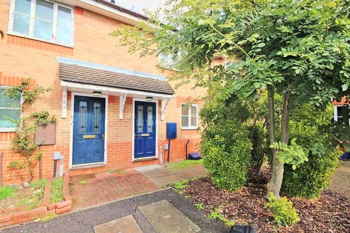 2 Bedroom Terraced House To Rent In Sycamore Close, Loughton, IG10