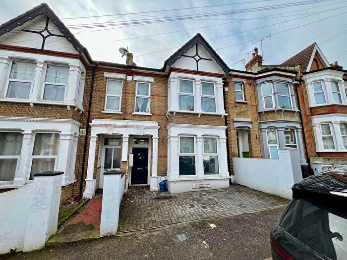 Studio To Rent In Heygate Avenue, Southend-On-Sea, SS1