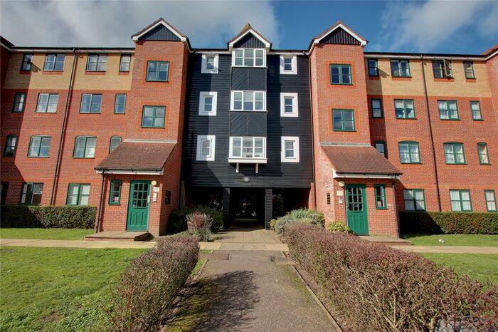 1 Bedroom Flat To Rent In Bren Court, Enfield, Middlesex, EN3