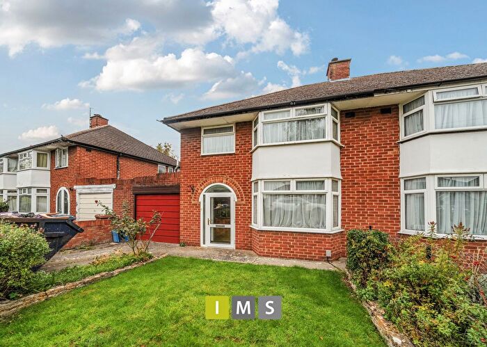 3 Bedroom Property For Sale In Ashlong Road, Headington, OX3
