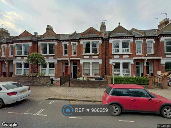 2 Bedroom Flat To Rent In Putney Bridge Road, London, SW15