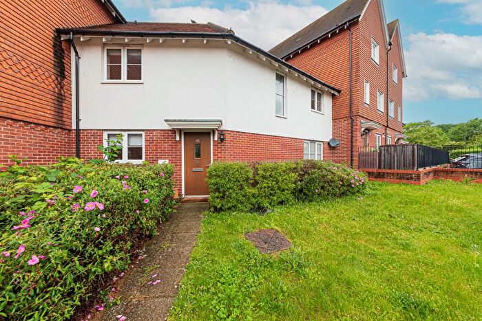 3 Bedroom Terraced House To Rent In Outfield Crescent, Wokingham, RG40