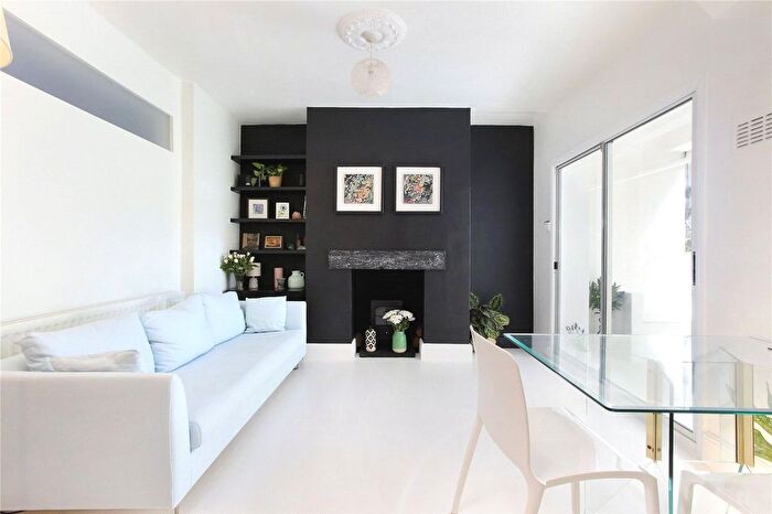 1 Bedroom Flat To Rent In Bedford Road, Clapham, SW4