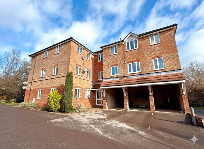 2 Bedroom Apartment For Sale In Timor Close, Whiteley, Fareham, PO15