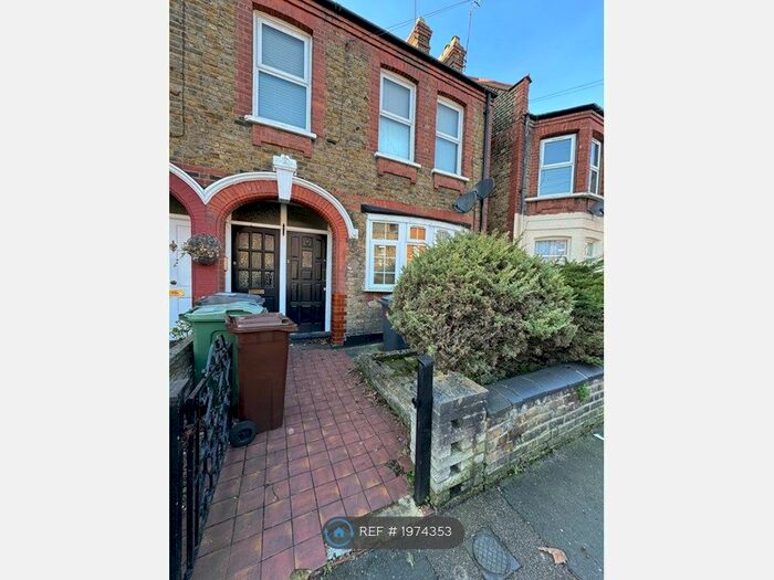 1 Bedroom Maisonette To Rent In Kettlebaston Road, London, E10