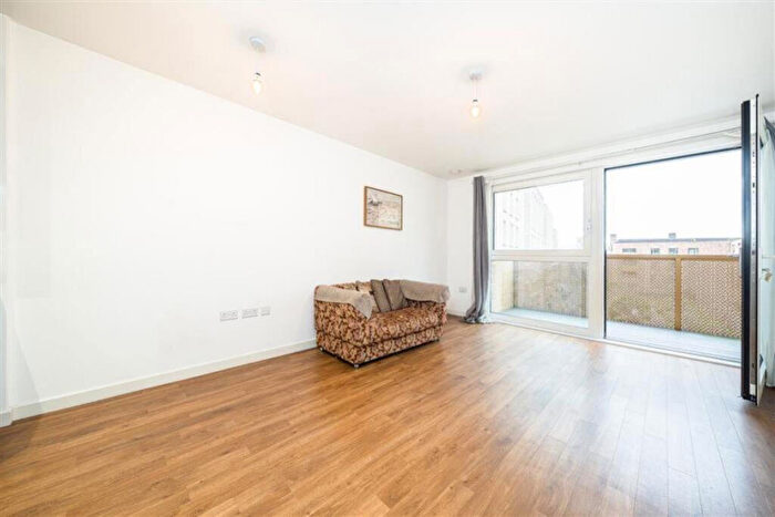 1 Bedroom Apartment For Sale In Naomi Street, London, SE8