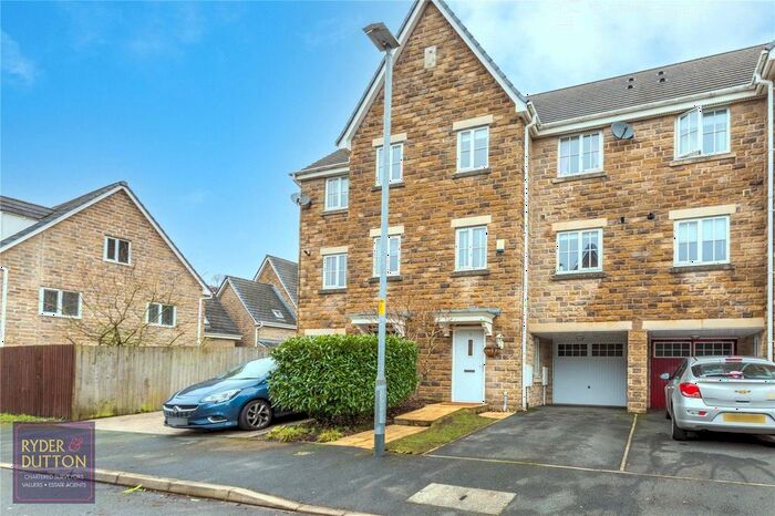 4 Bedroom Town House To Rent In Canalside Close, Mossley, Ashton-Under-Lyne, Greater Manchester, OL5