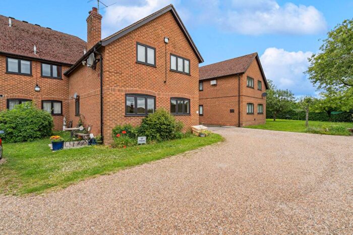 2 Bedroom Flat For Sale In Main Road, Naphill, HP14