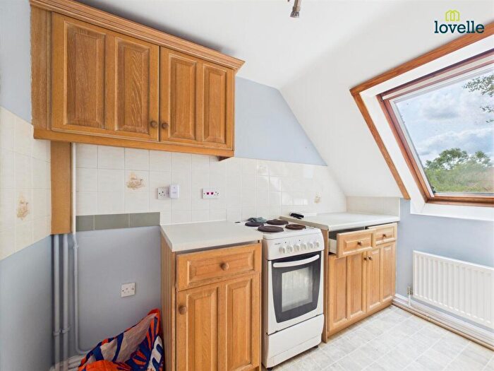 2 Bedroom Flat To Rent In Cabourne Court, Lincoln, LN2