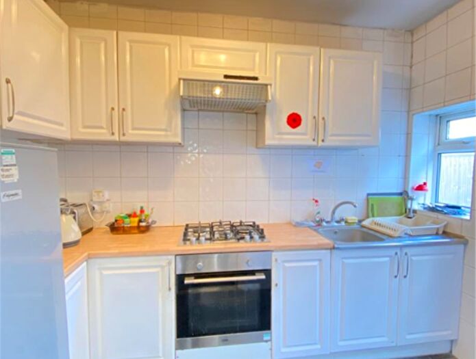 5 Bedroom Flat To Rent In Embleton Road, London, SE13