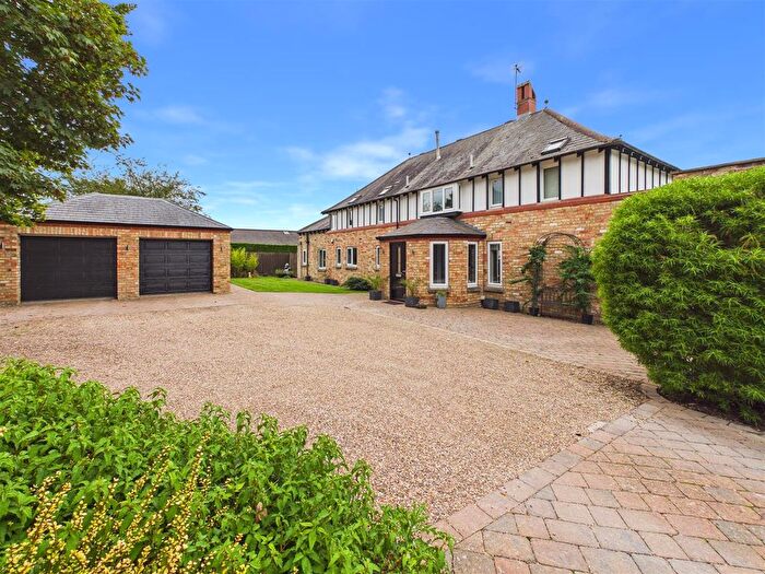 5 Bedroom Detached House For Sale In The Park, Swanland, HU14