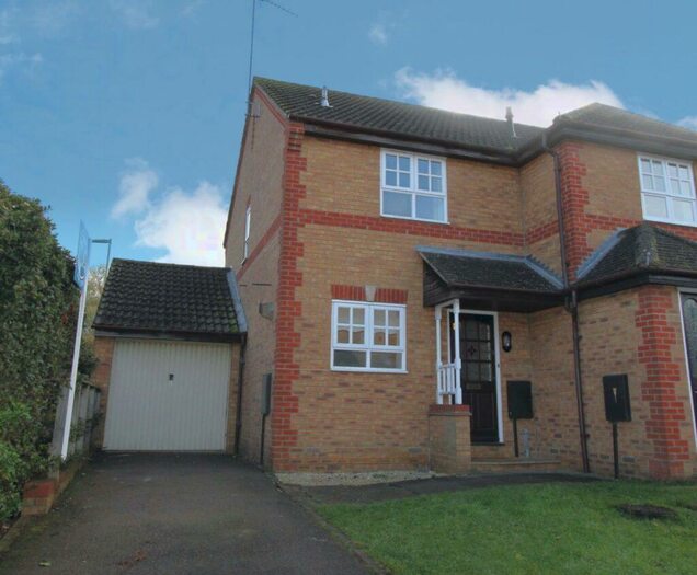 2 Bedroom Semi-Detached House To Rent In Coopers Gate, Banbury, Oxon, OX16